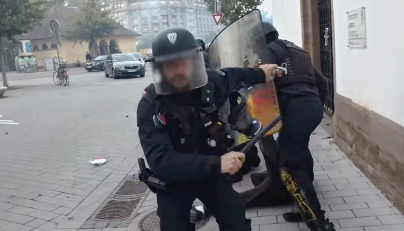 Matraquage manifestants 24 octobre